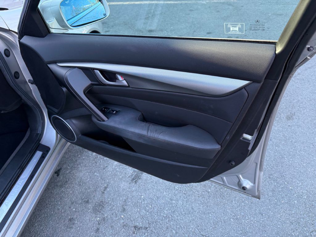 2010 Acura TL Image 17