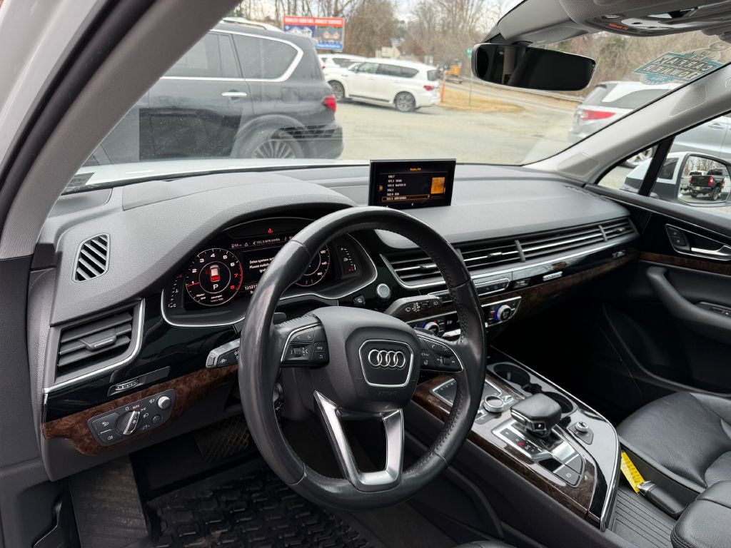 2018 Audi Q7 Image 10