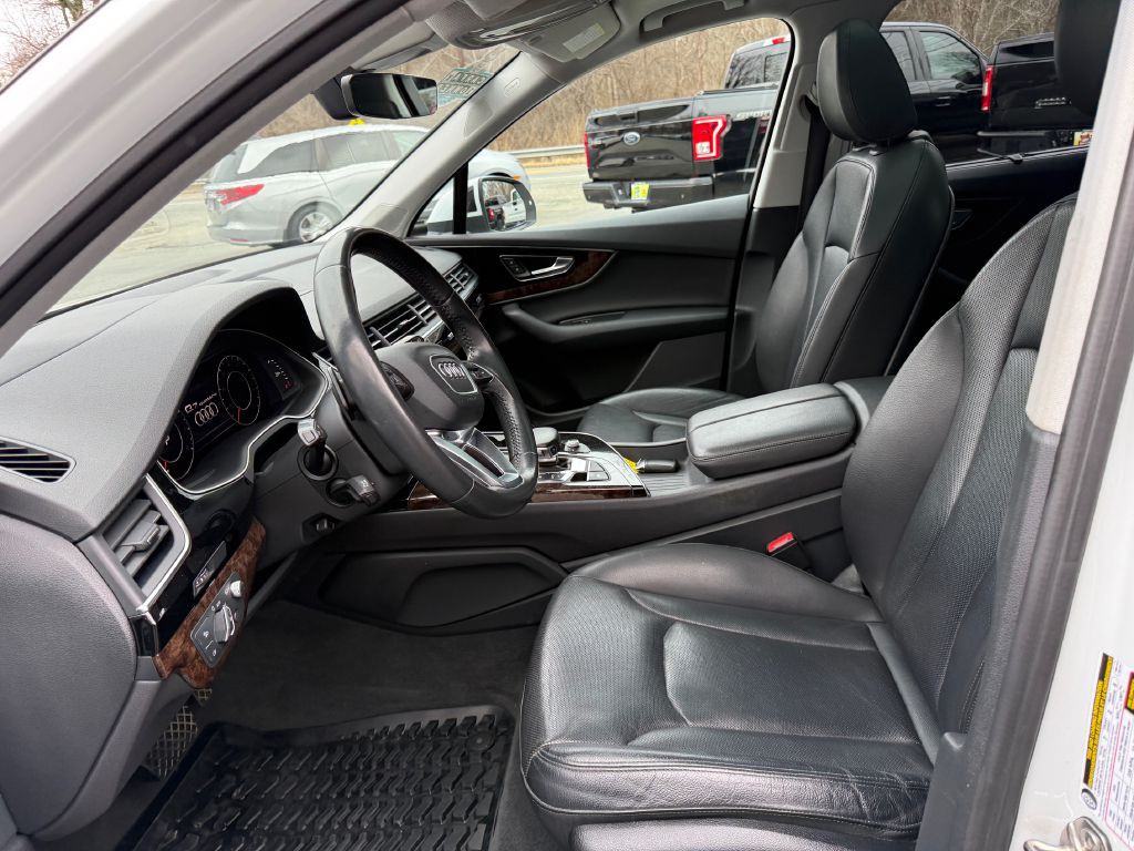 2018 Audi Q7 Image 11