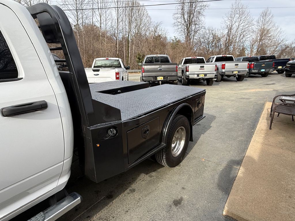 2018 RAM 3500 Image 9