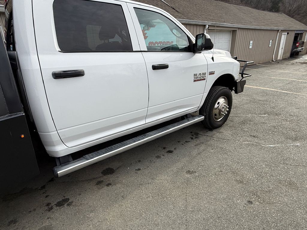 2018 RAM 3500 Image 14