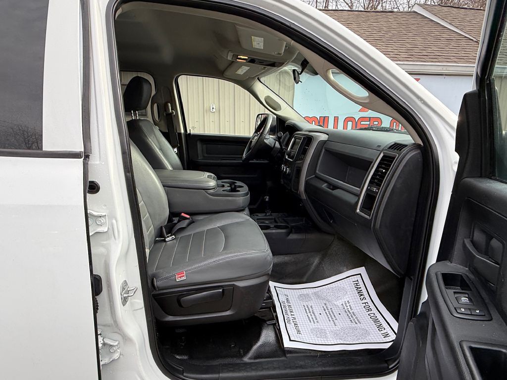 2018 RAM 3500 Image 17