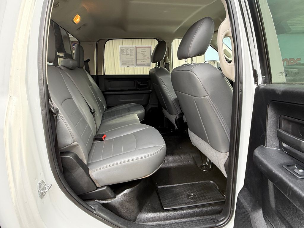 2018 RAM 3500 Image 18