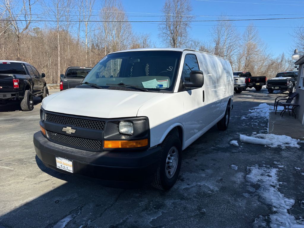 2017 Chevrolet Express Image 4