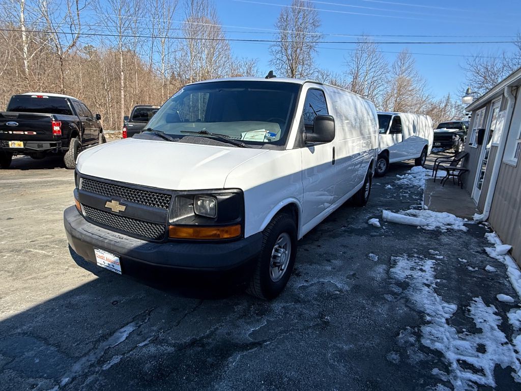 2017 Chevrolet Express Image 5