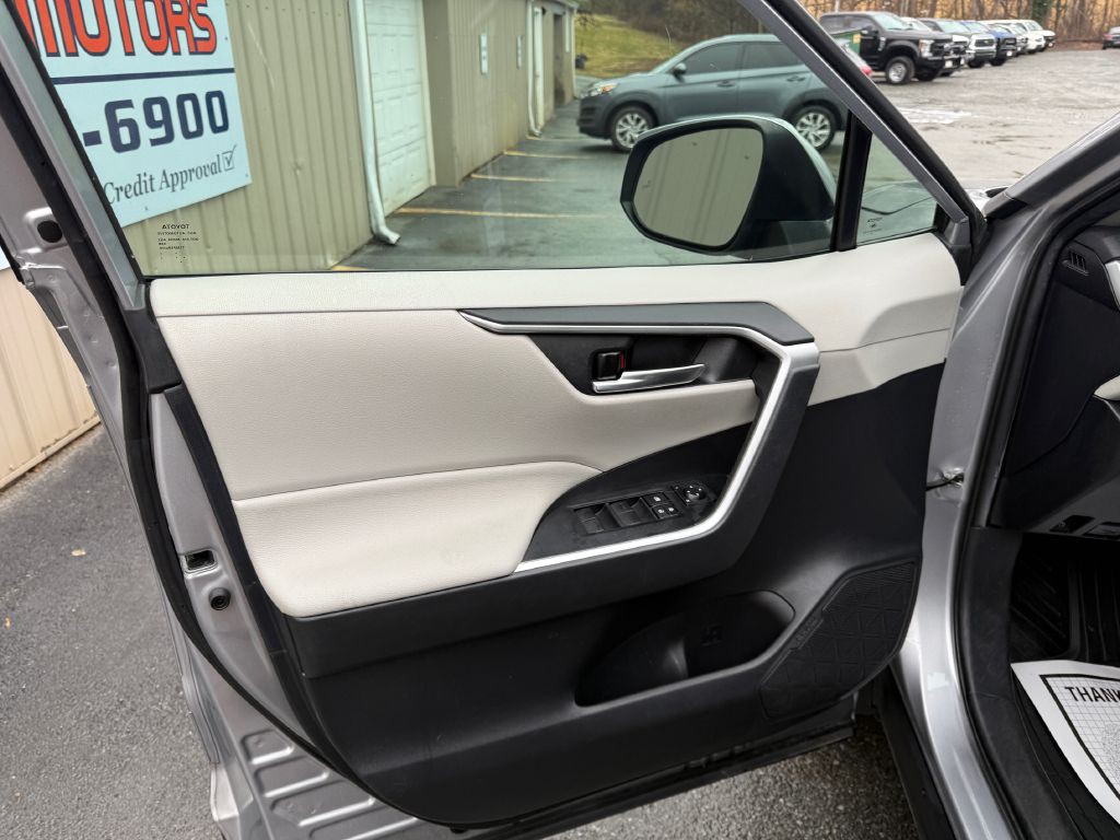 2021 Toyota Rav4 Image 11