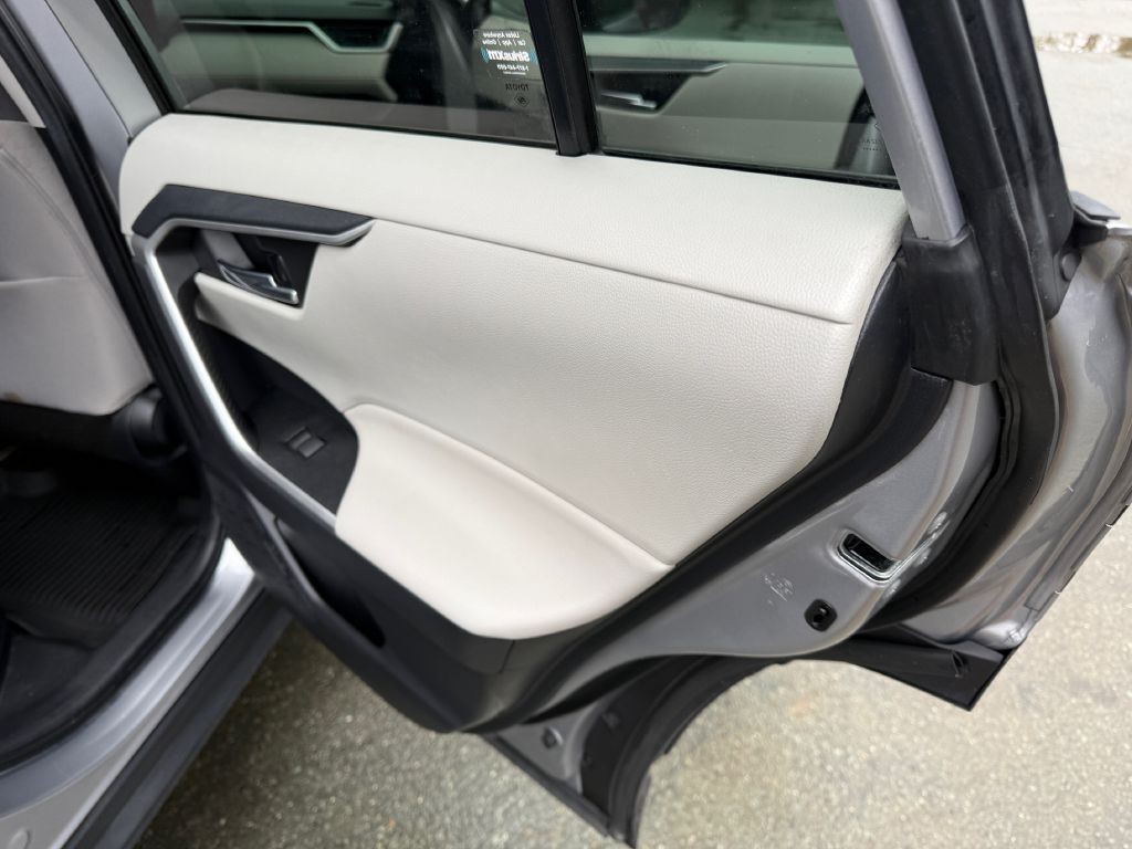 2021 Toyota Rav4 Image 16