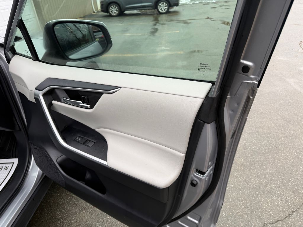 2021 Toyota Rav4 Image 18