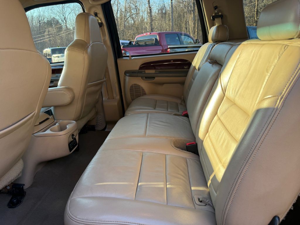2004 Ford Excursion Image 10