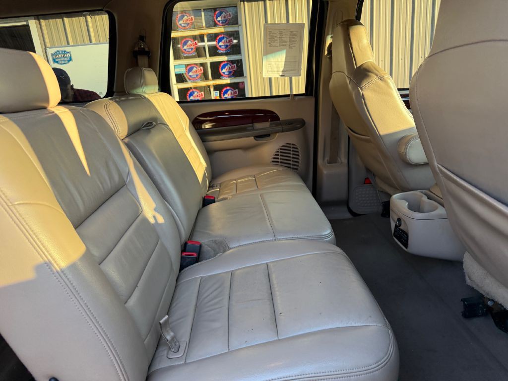 2004 Ford Excursion Image 12