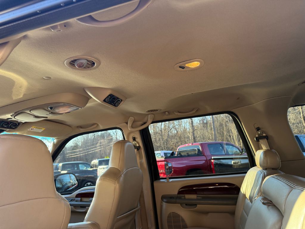 2004 Ford Excursion Image 15