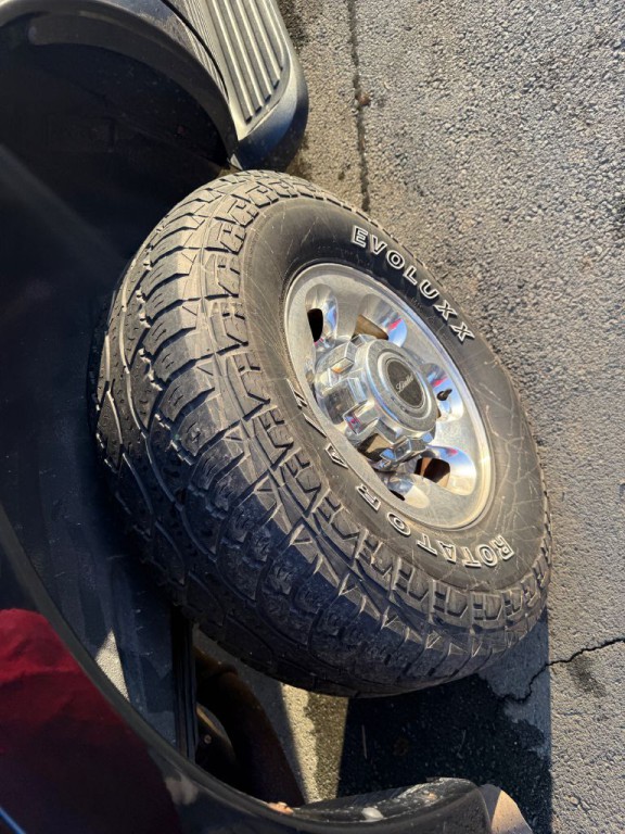 2004 Ford Excursion Image 18