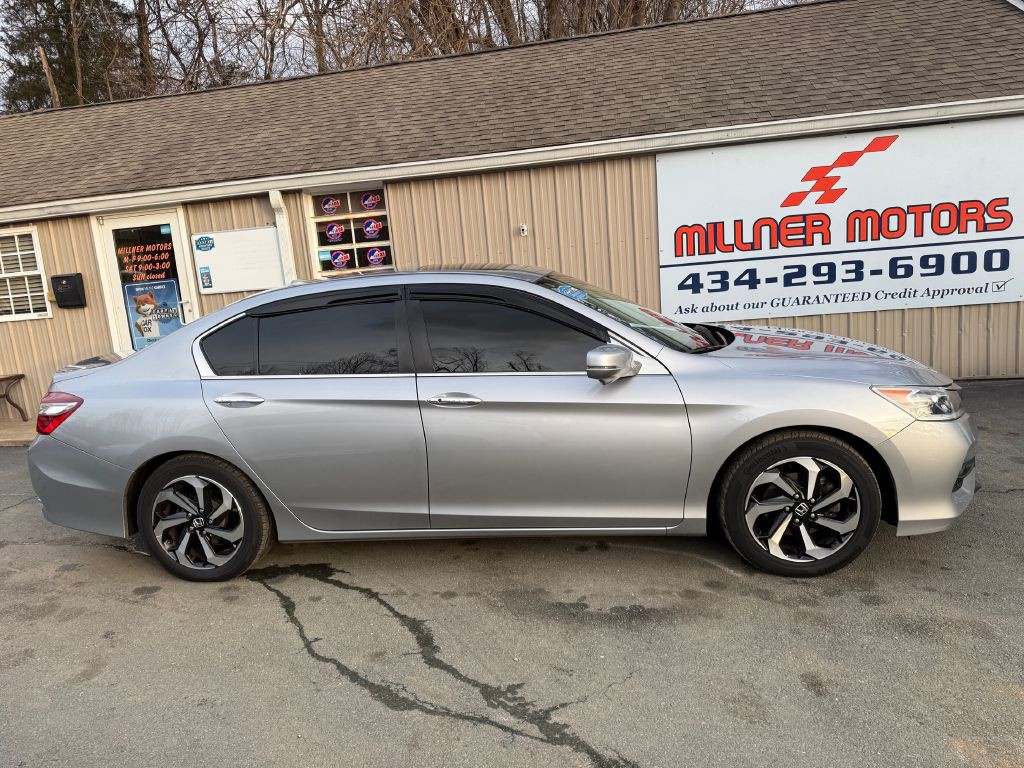 2017 Honda Accord Image 1