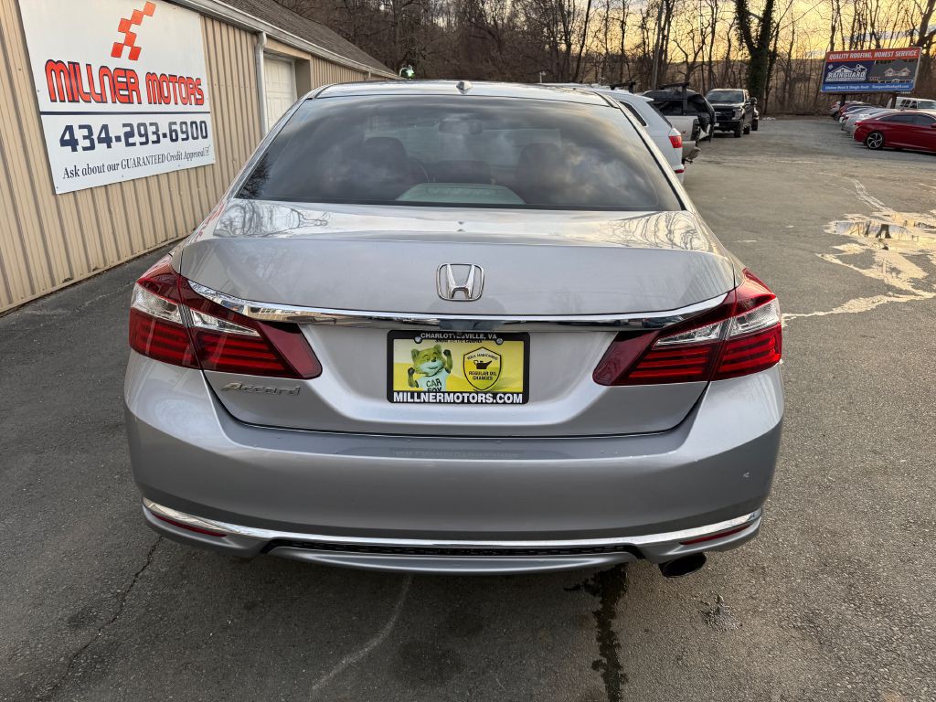 2017 Honda Accord Image 8