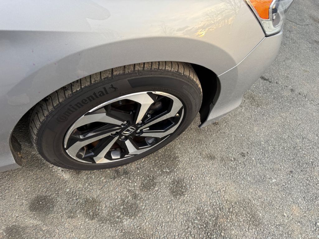 2017 Honda Accord Image 22