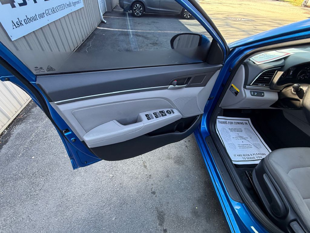 2018 Hyundai Elantra Image 11