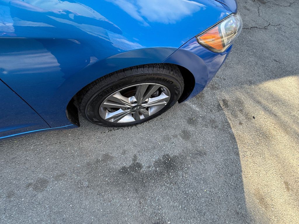 2018 Hyundai Elantra Image 18