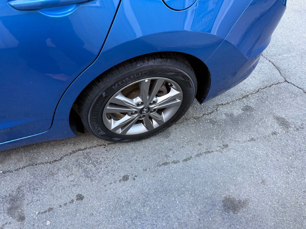 2018 Hyundai Elantra Image 20