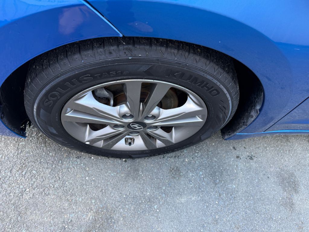 2018 Hyundai Elantra Image 21