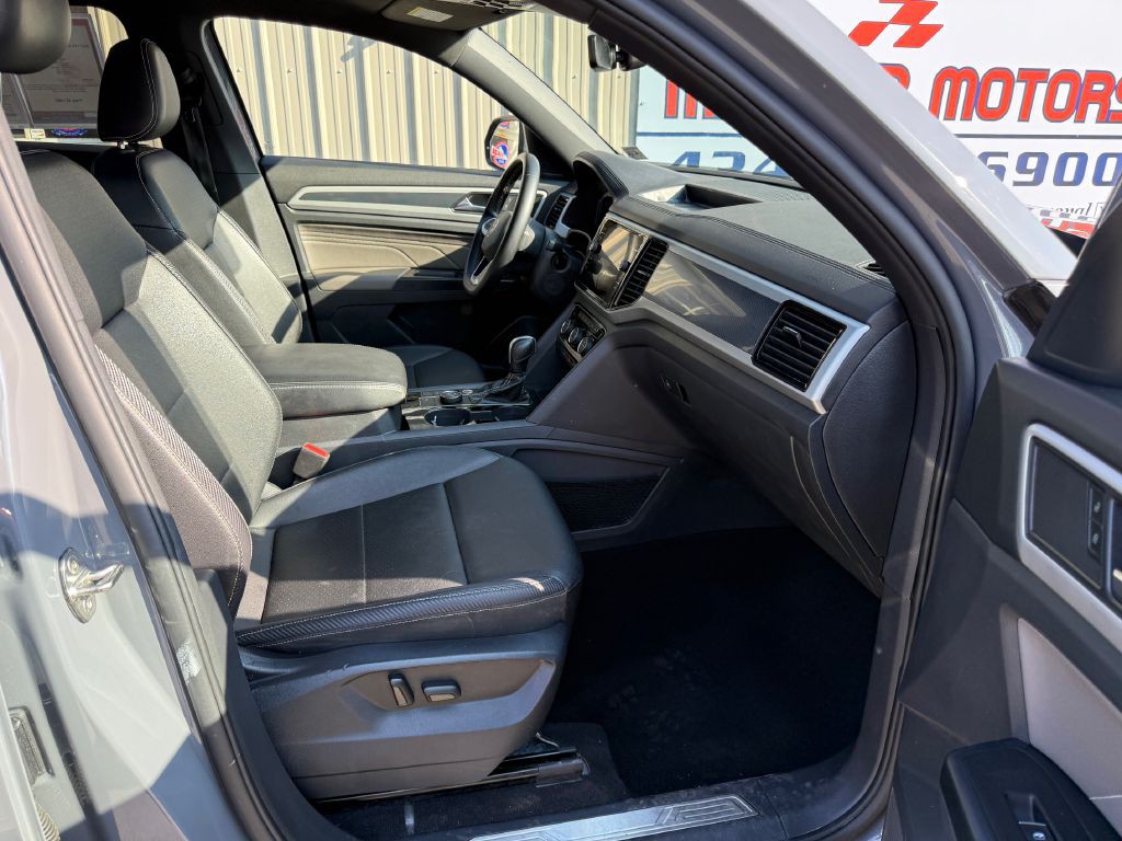2021 Volkswagen Atlas Cross Sport Image 14