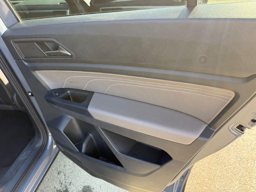 2021 Volkswagen Atlas Cross Sport Image 19