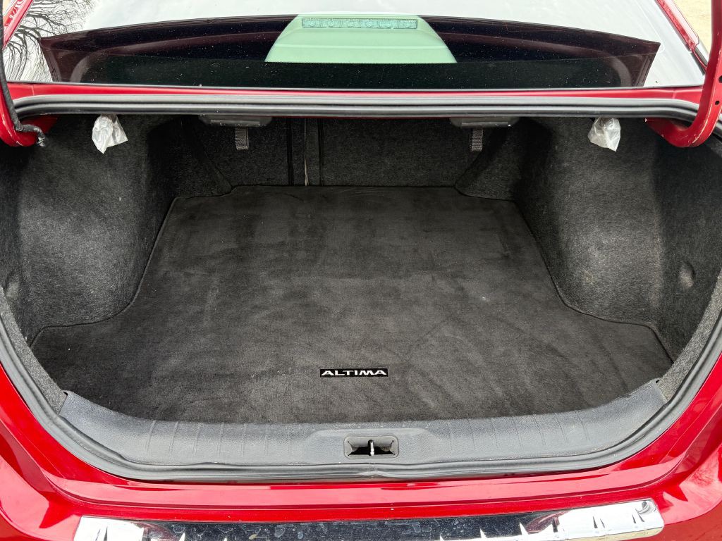 2021 Nissan Altima Image 12