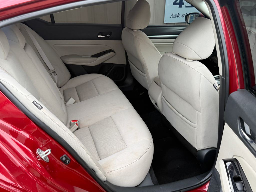 2021 Nissan Altima Image 14