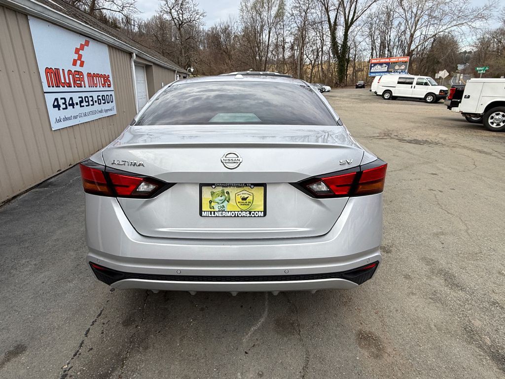 2021 Nissan Altima Image 7