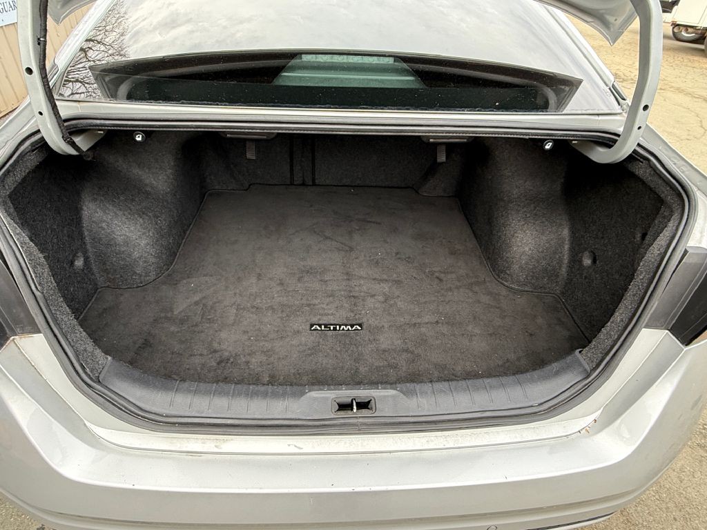 2021 Nissan Altima Image 12