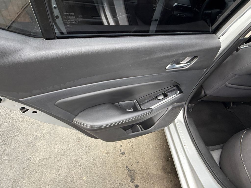 2021 Nissan Altima Image 15