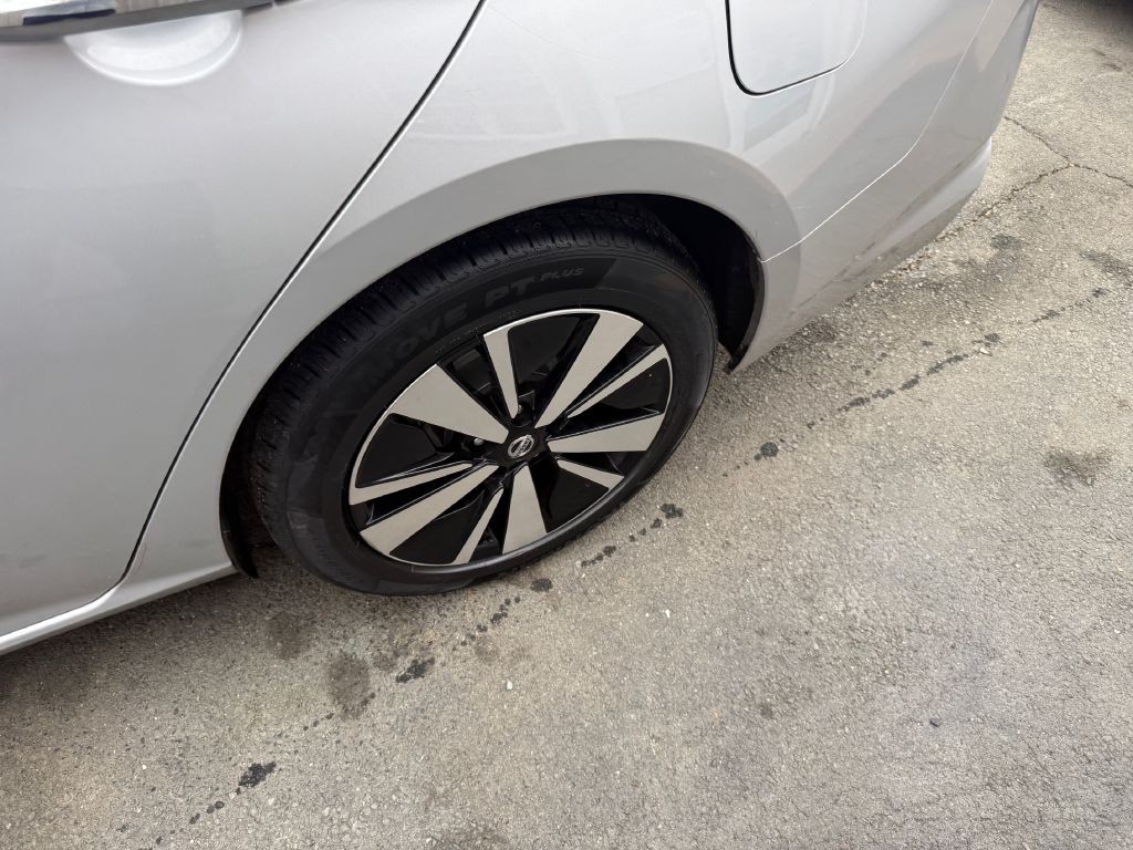 2021 Nissan Altima Image 21