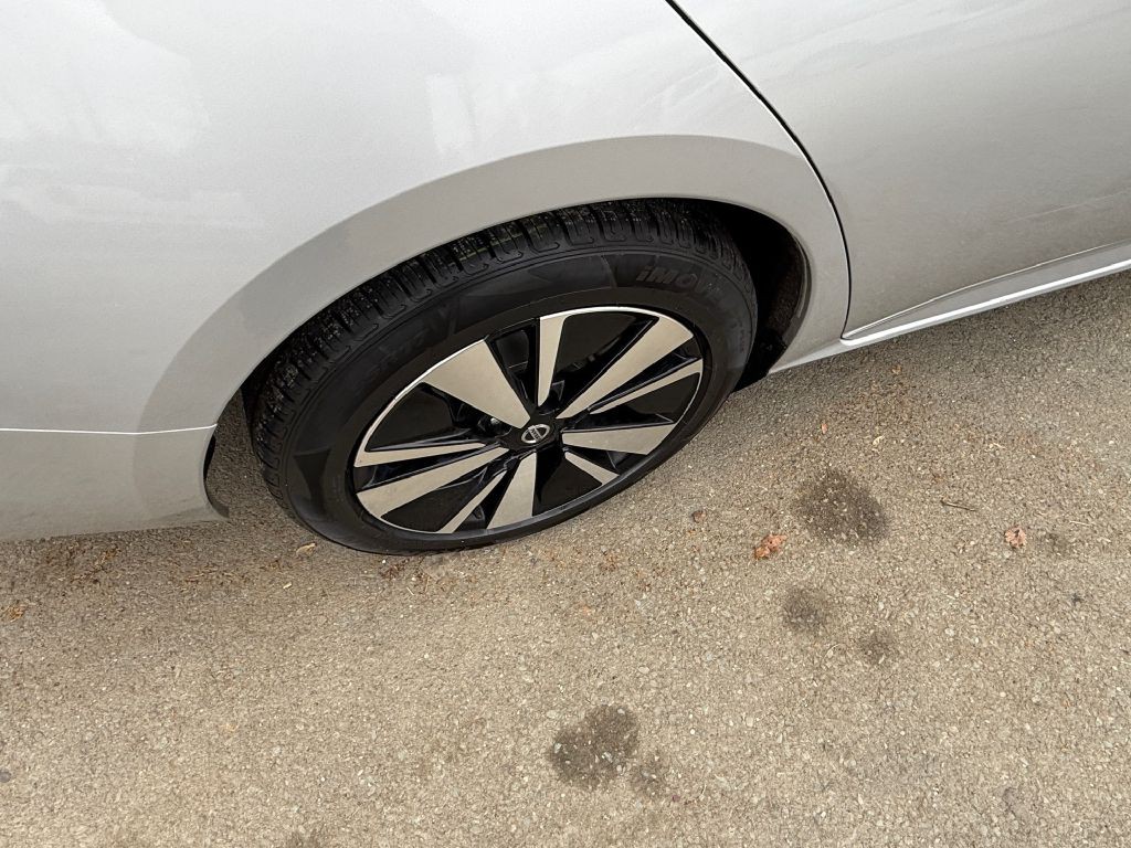 2021 Nissan Altima Image 22