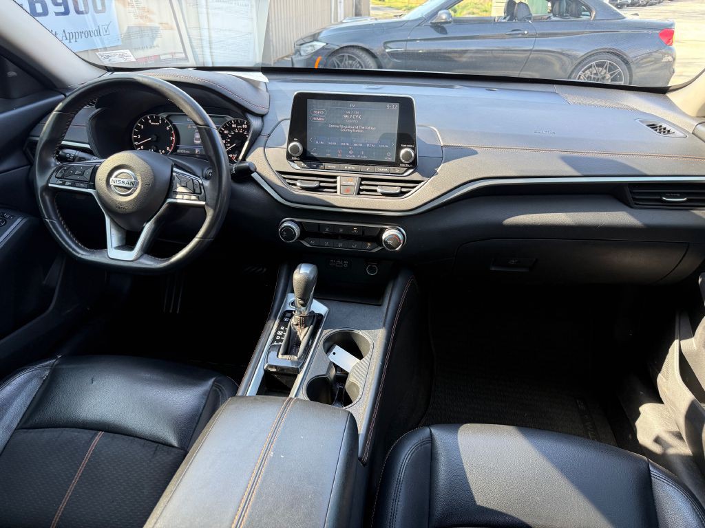2020 Nissan Altima Image 9