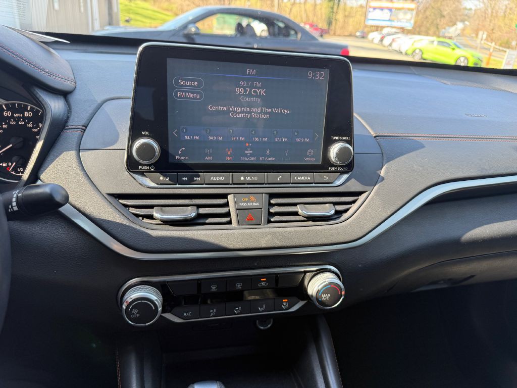 2020 Nissan Altima Image 11