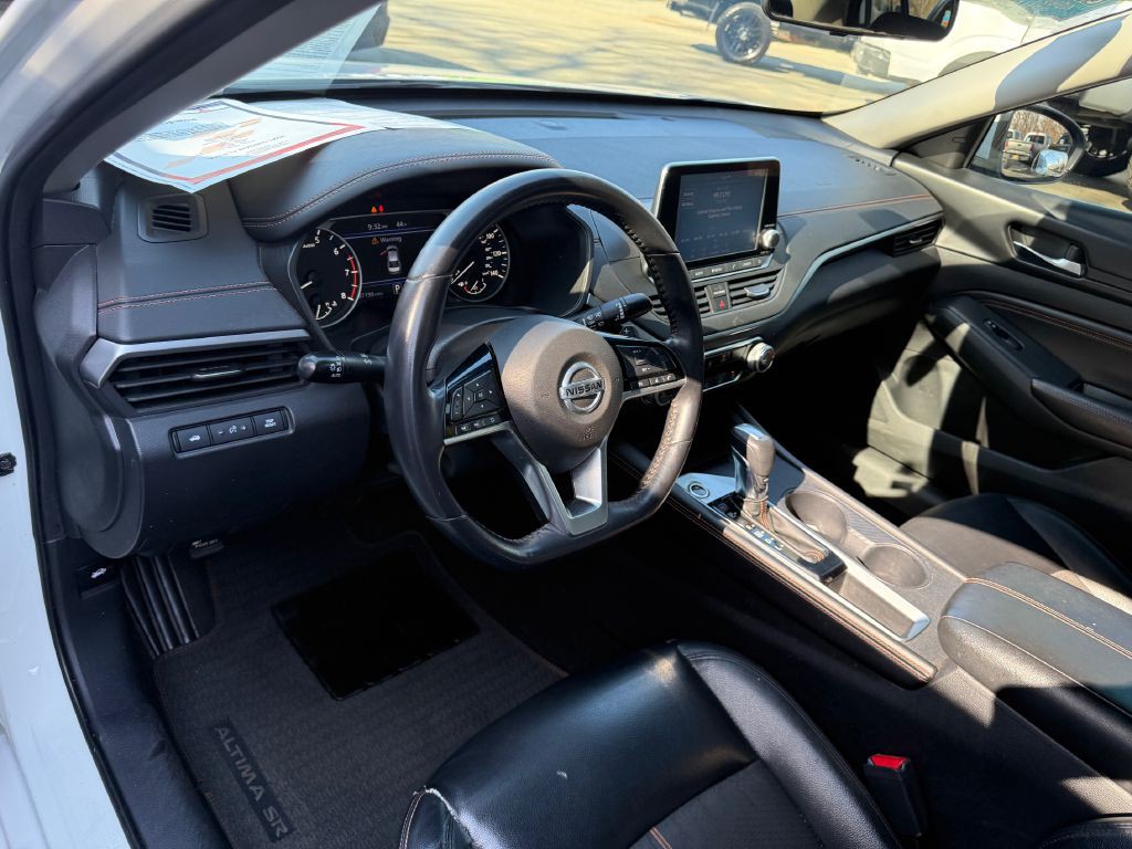 2020 Nissan Altima Image 13