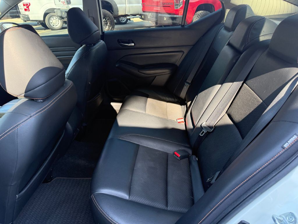 2020 Nissan Altima Image 16