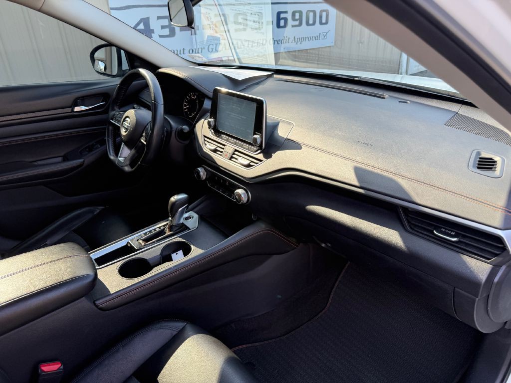 2020 Nissan Altima Image 18