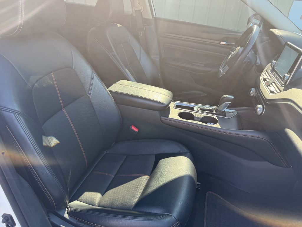 2020 Nissan Altima Image 19