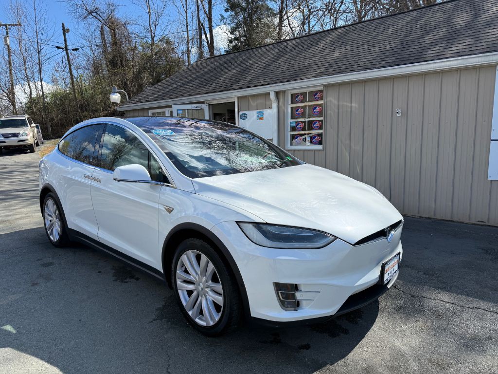 2016 Tesla Model X Image 2