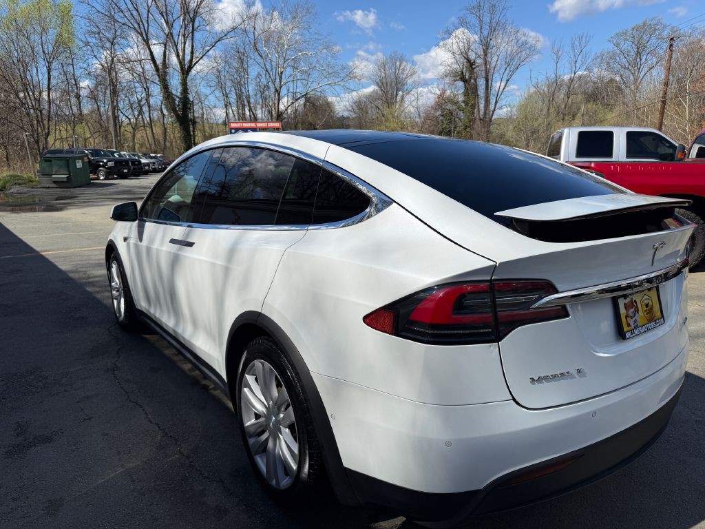 2016 Tesla Model X Image 5