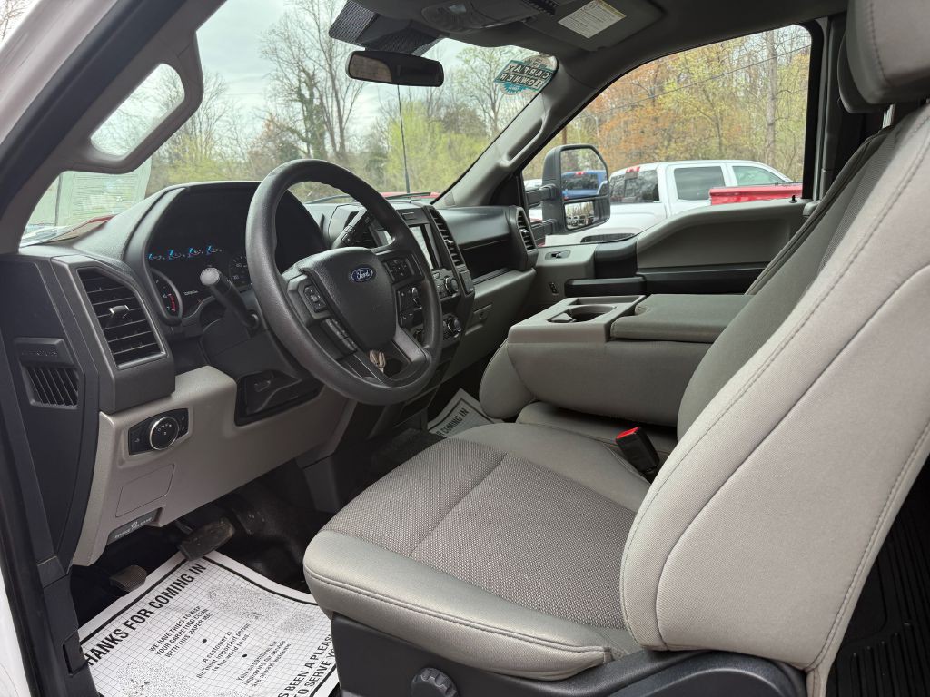 2022 Ford F-350 Image 13