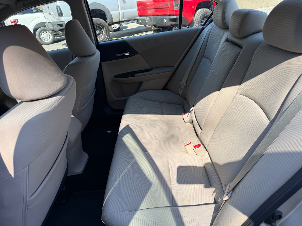 2017 Honda Accord Image 14