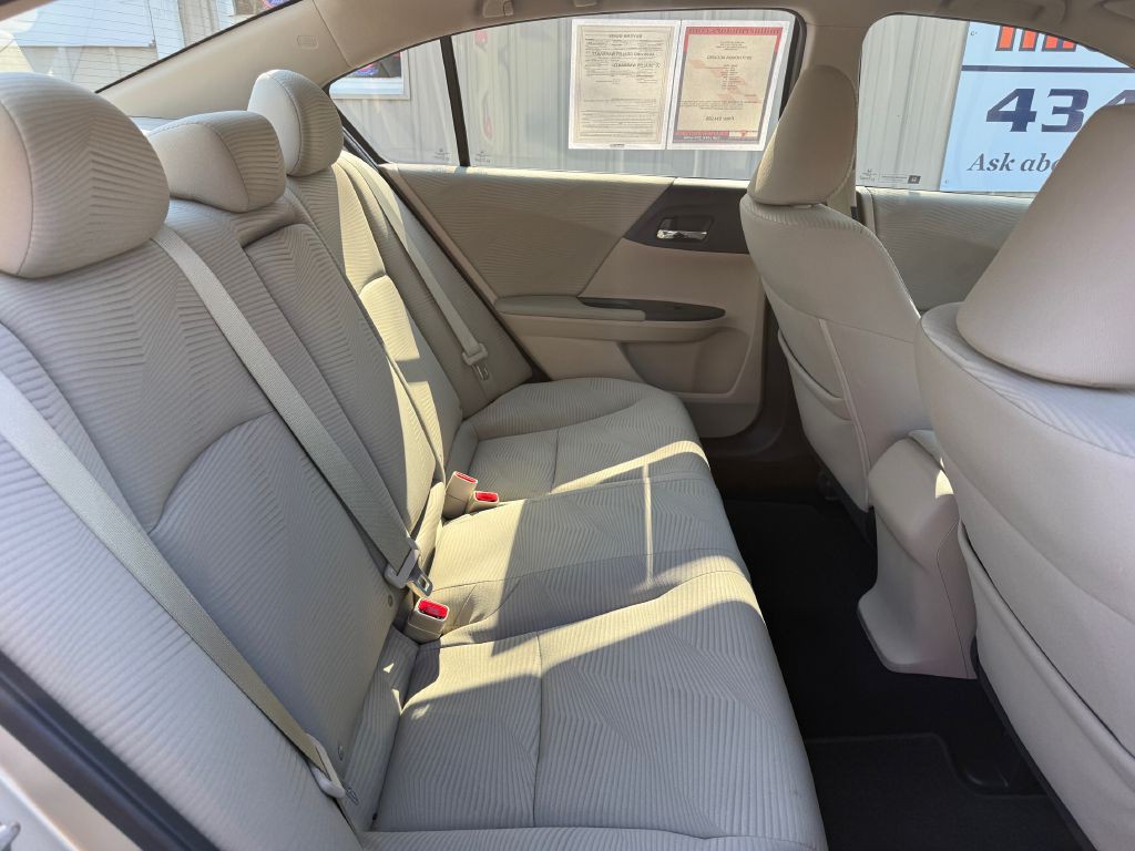 2017 Honda Accord Image 19