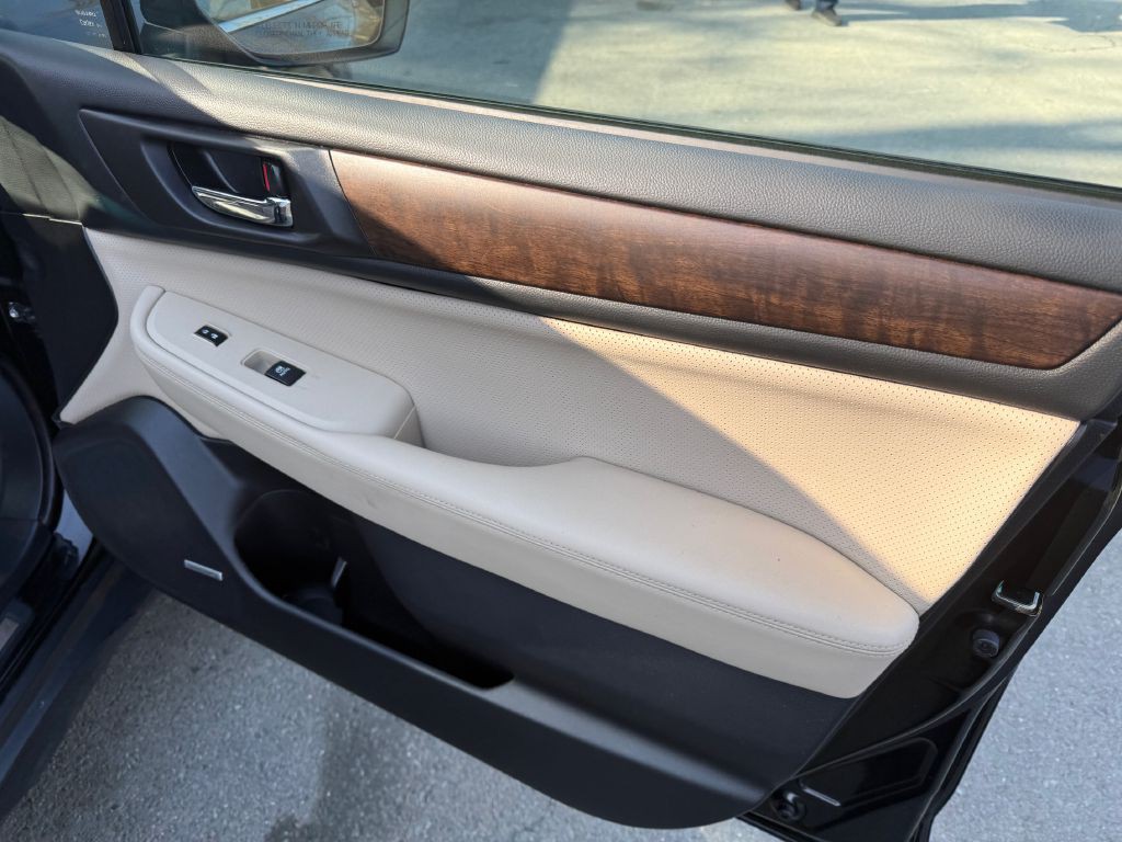 2017 Subaru Outback Image 17