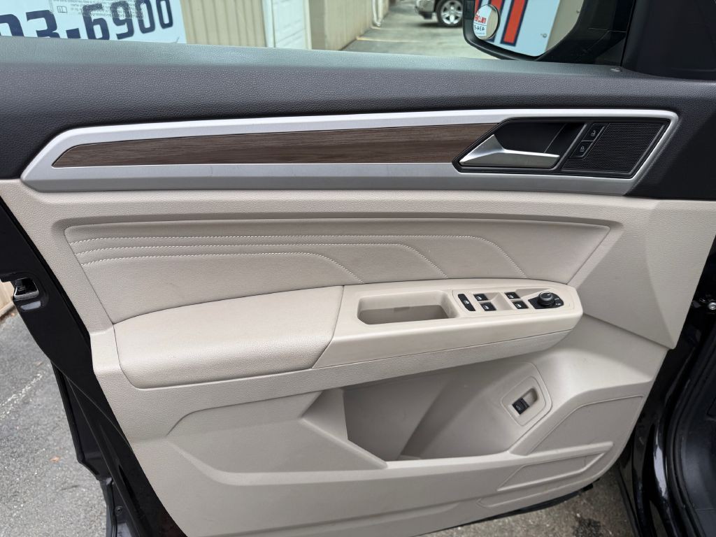 2022 Volkswagen Atlas Image 10