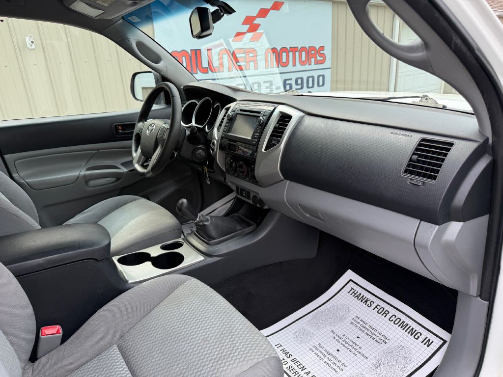 2013 Toyota Tacoma Image 11
