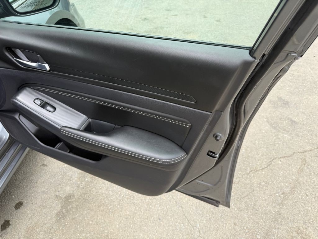 2020 Nissan Altima Image 15