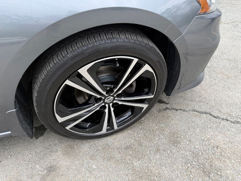 2020 Nissan Altima Image 19