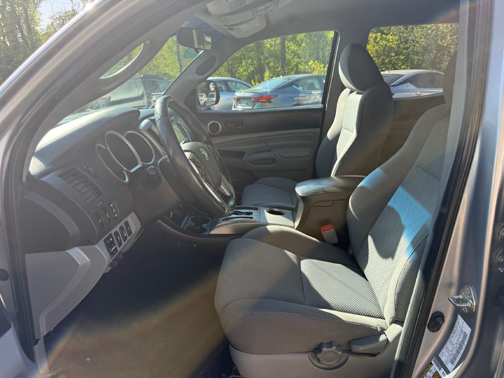 2014 Toyota Tacoma Image 9