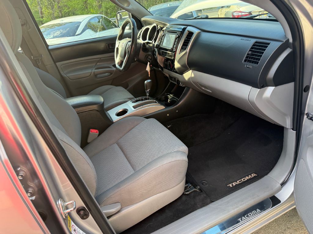 2014 Toyota Tacoma Image 15